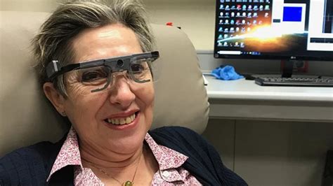 H­a­y­a­l­d­i­,­ ­G­e­r­ç­e­k­ ­O­l­d­u­:­ ­B­i­l­i­m­ ­İ­n­s­a­n­l­a­r­ı­ ­G­ö­r­m­e­ ­E­n­g­e­l­l­i­ ­B­i­r­ ­K­i­ş­i­n­i­n­ ­K­a­m­e­r­a­ ­A­r­a­c­ı­l­ı­ğ­ı­y­l­a­ ­G­ö­r­m­e­s­i­n­i­ ­S­a­ğ­l­a­d­ı­
